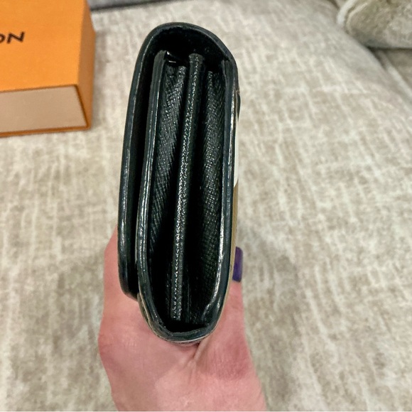 ✨💎LIMITED EDITION💎✨LOUIS VUITTON NEAPOLITAN TWIST WALLET FULL INCLUSION W/ CHAIN - Picture 10 of 11